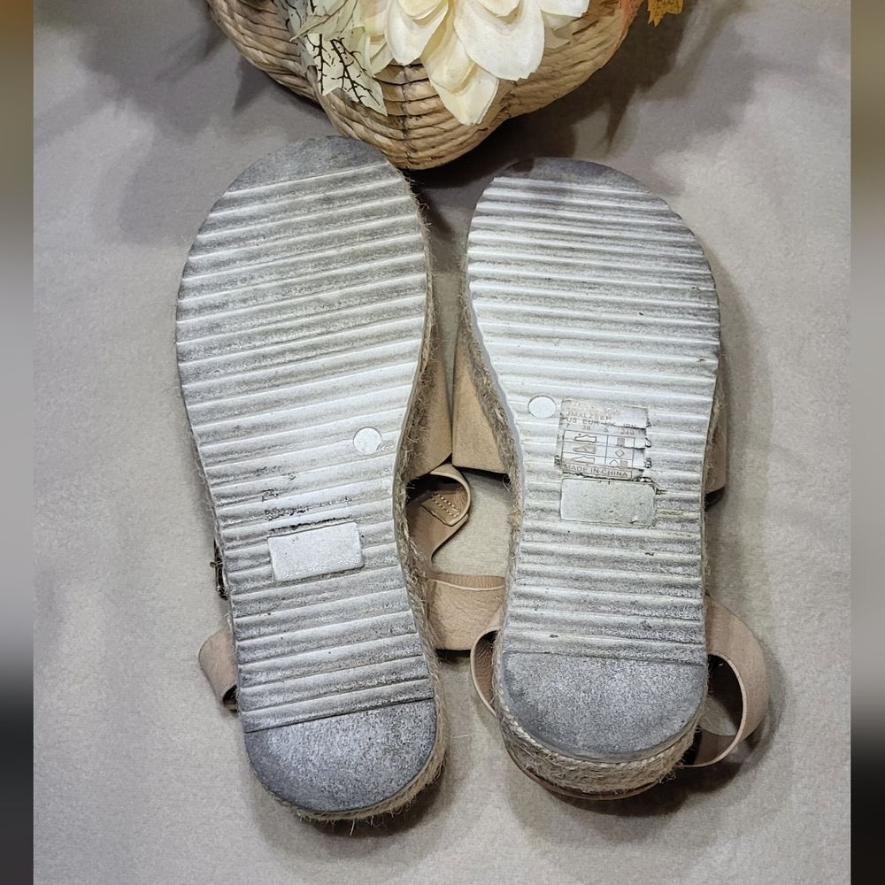 Dream Pairs Nude Suede Ankle Strap Platform Espadrille Sandals Size 7 EUC - Picture 13 of 13
